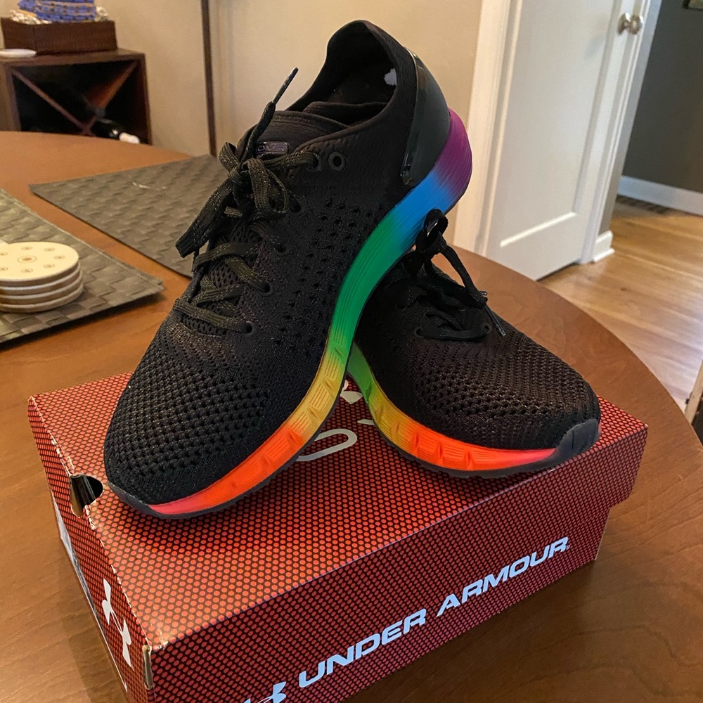 W’s PRIDE HOVR Sonic